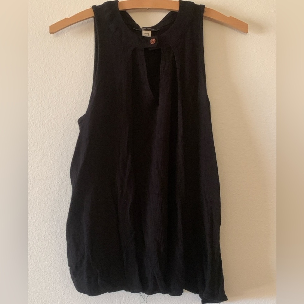 Final Touch Elegant Black Sleeveless Top
